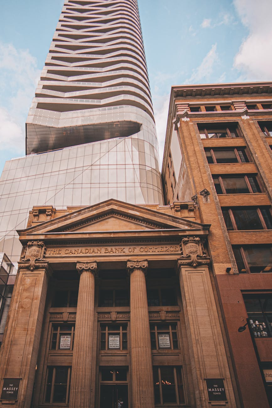 Canada Bank of Commerce, skyward view, front building